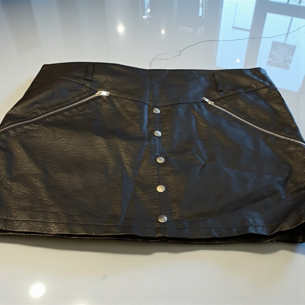 Asos Black Faux Leather Zipper Rock Chic Mini Skirt - Sz 20